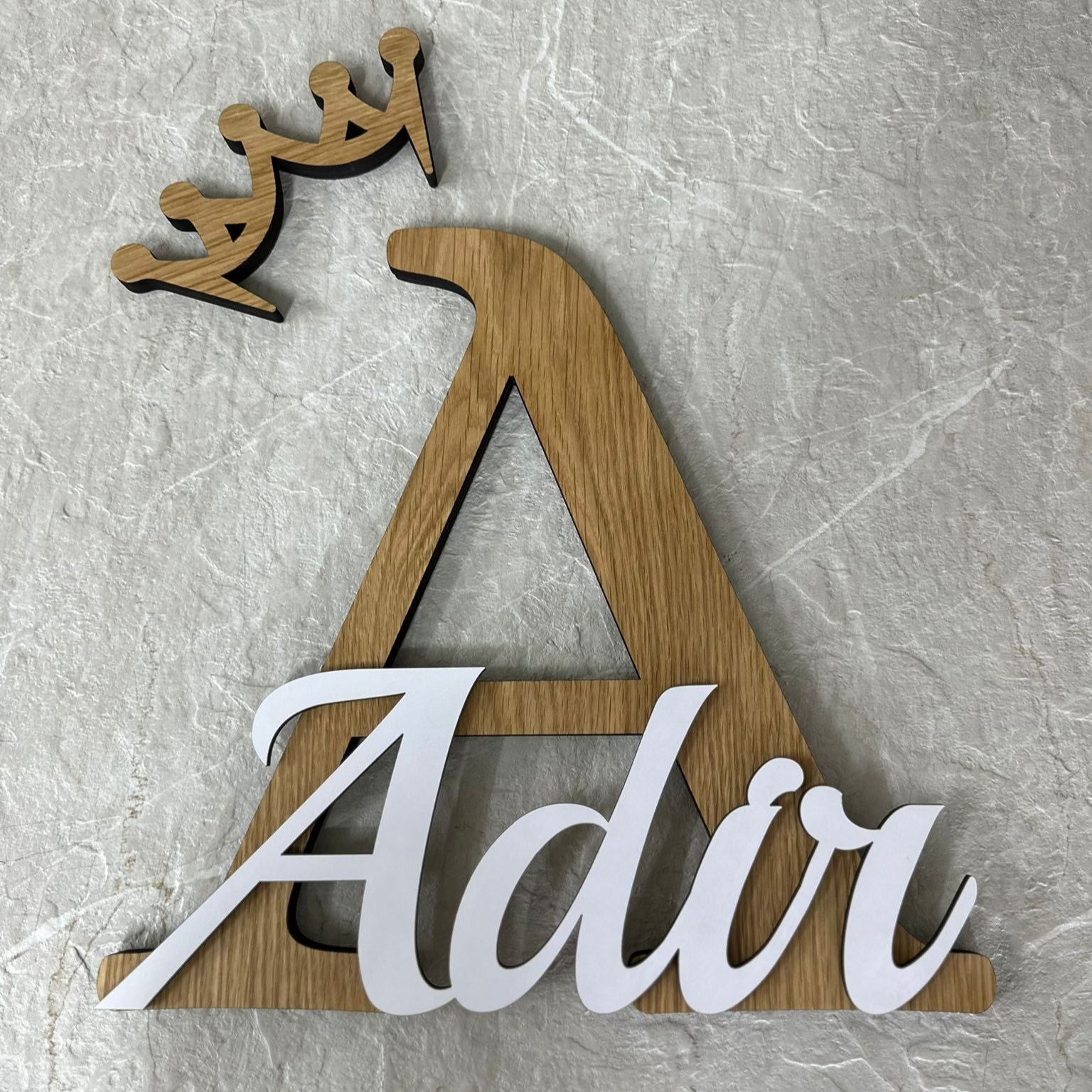שלט אות עץ עם שם | Adir | חדרי ילדים