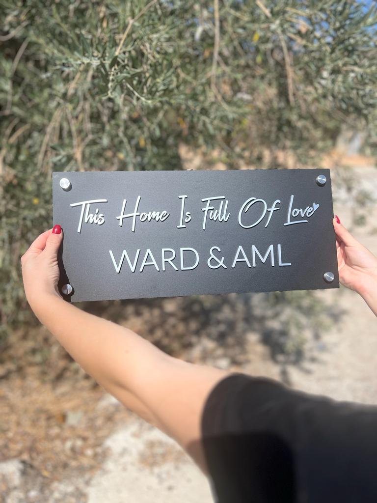 שלט לבית | אקרילי כסף מטאלי  | WARD & AML | שחור מט יוקרתי | מתנות | CNC